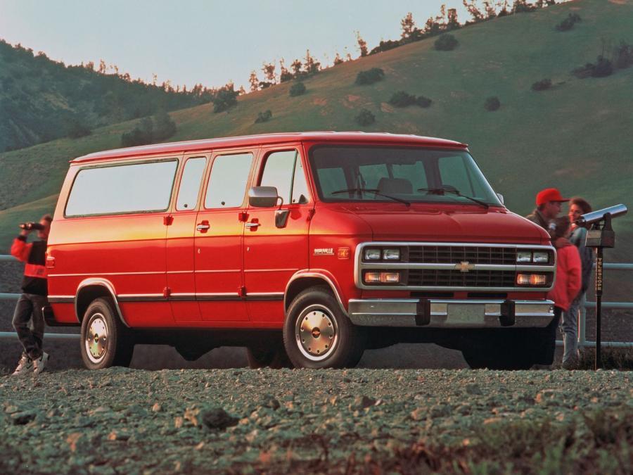  Chevrolet Beauville 1992 года  (фото 2 из 2)